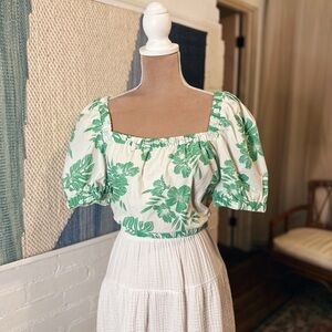 American Eagle Green Tropical Crop Top with Puff Sleeves